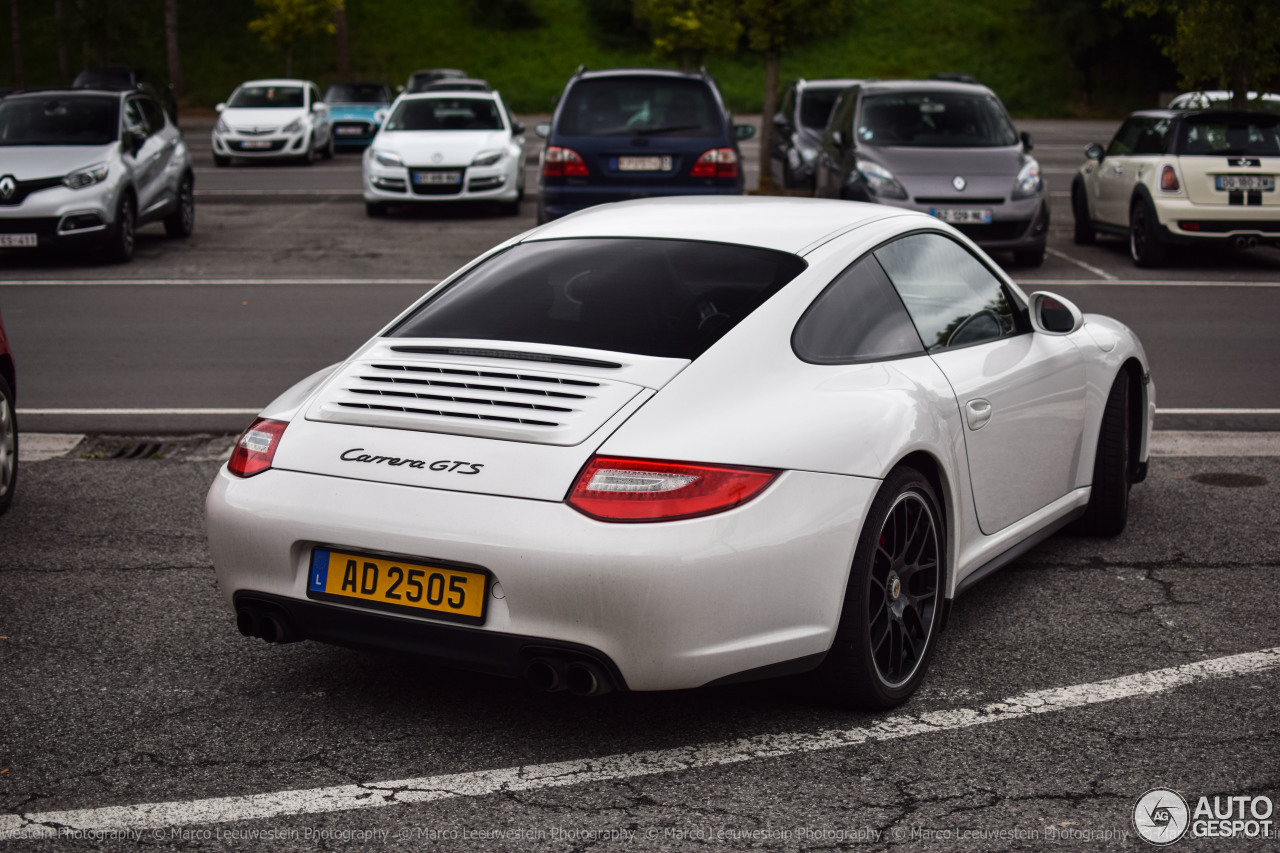 Porsche 997 Carrera GTS