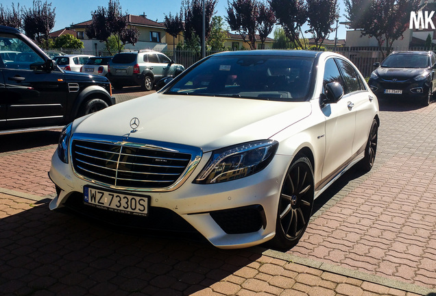 Mercedes-AMG S 63 V222