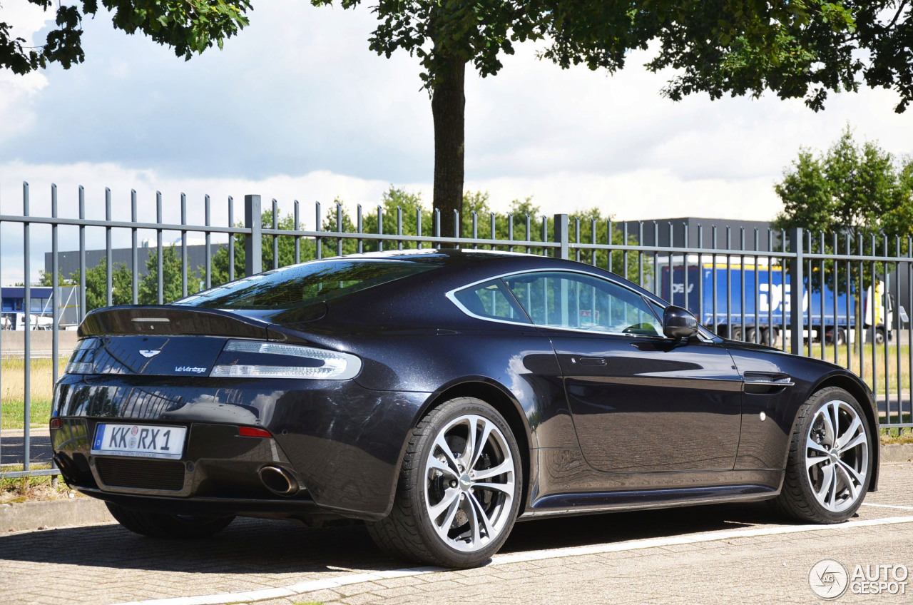 Aston Martin V12 Vantage