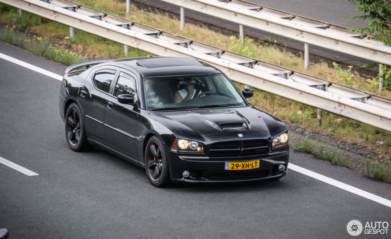 Dodge Charger SRT-8