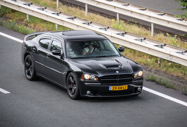 Dodge Charger SRT-8