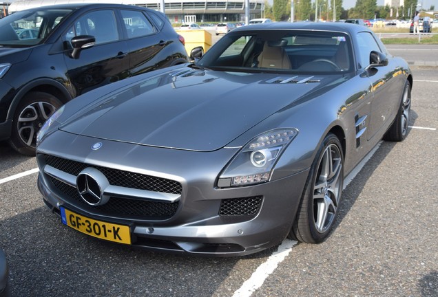 Mercedes-Benz SLS AMG