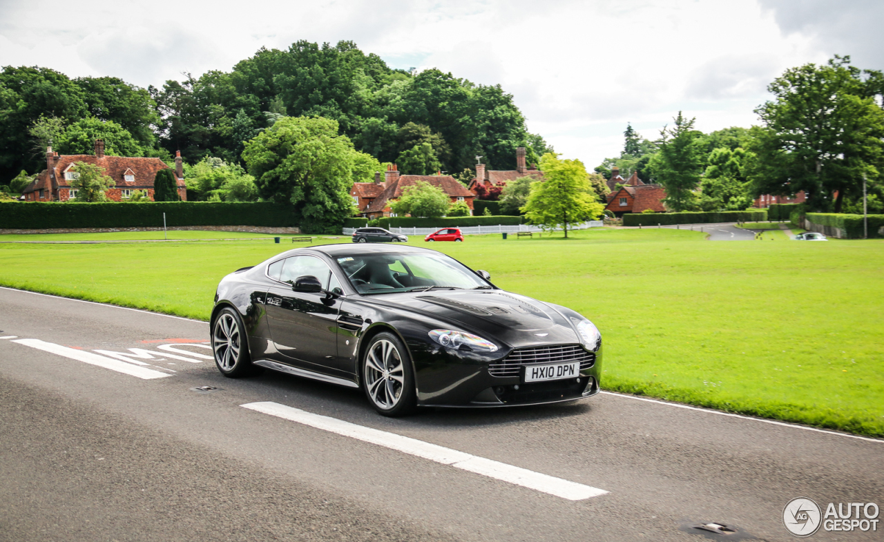 Aston Martin V12 Vantage