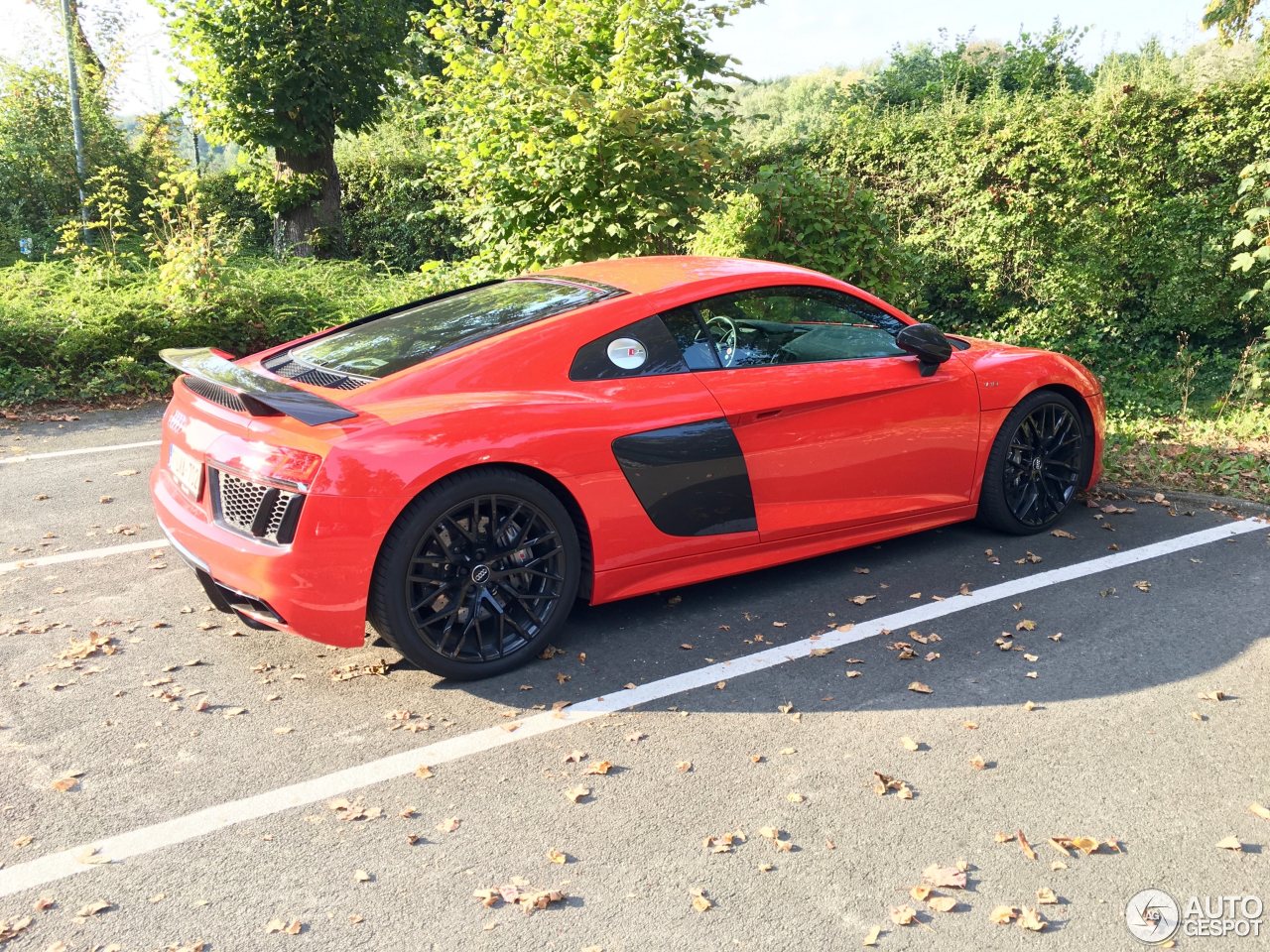 Audi R8 V10 Plus 2015