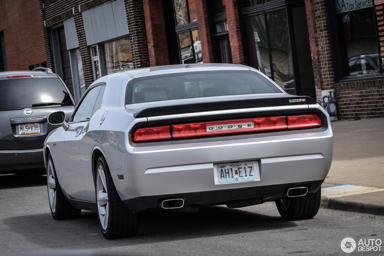 Dodge Challenger SRT-8