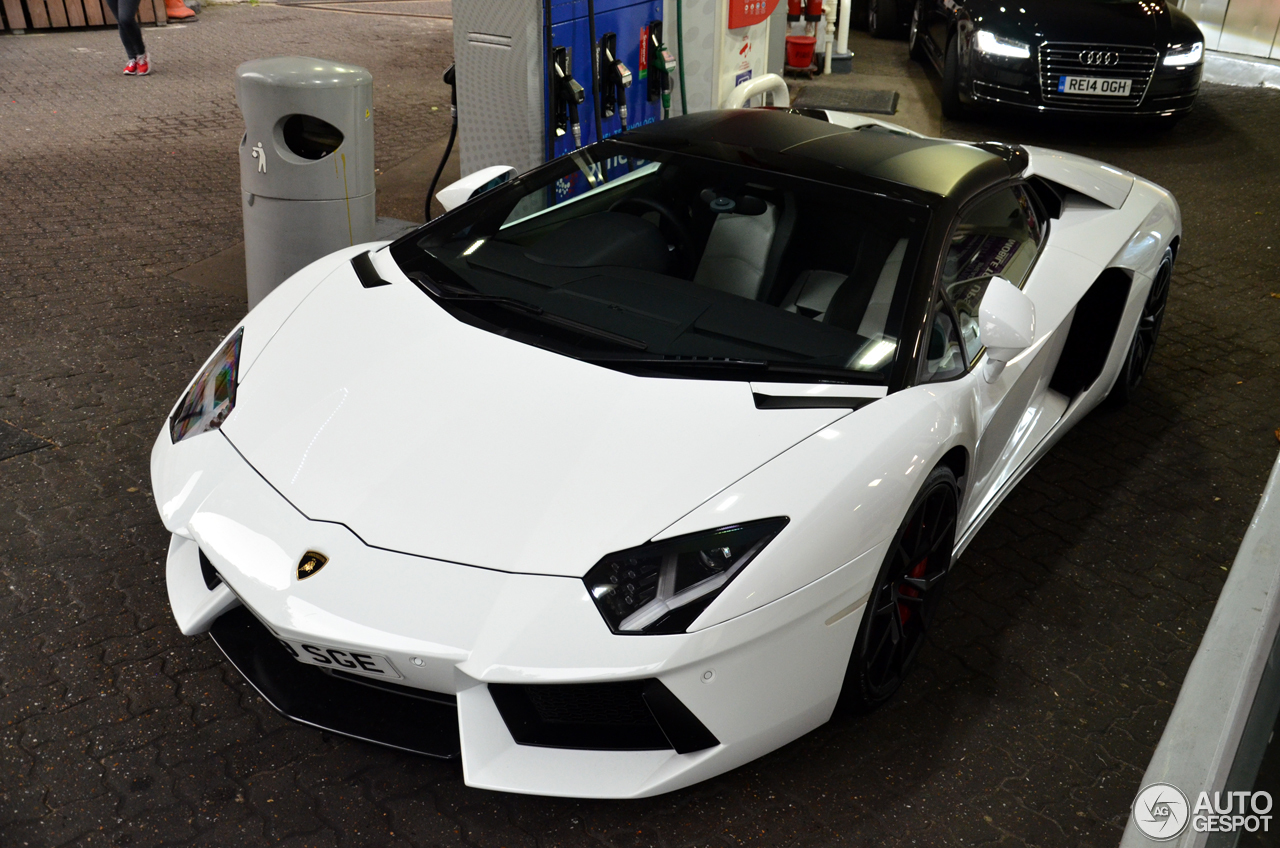 Lamborghini Aventador LP700-4 Roadster