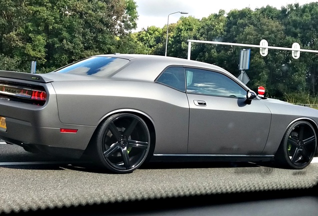 Dodge Challenger SRT-8 Mongoose