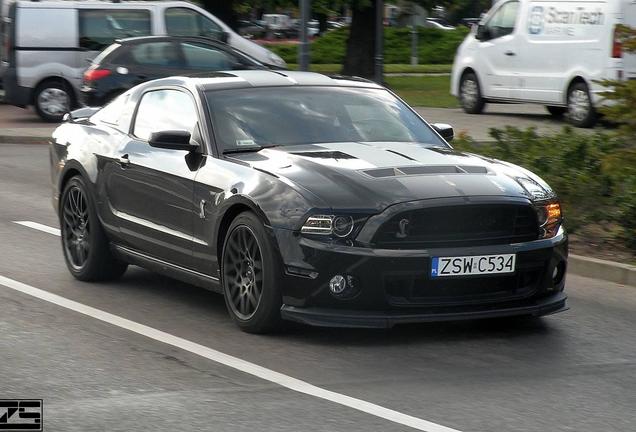 Ford Mustang Shelby GT500 2013