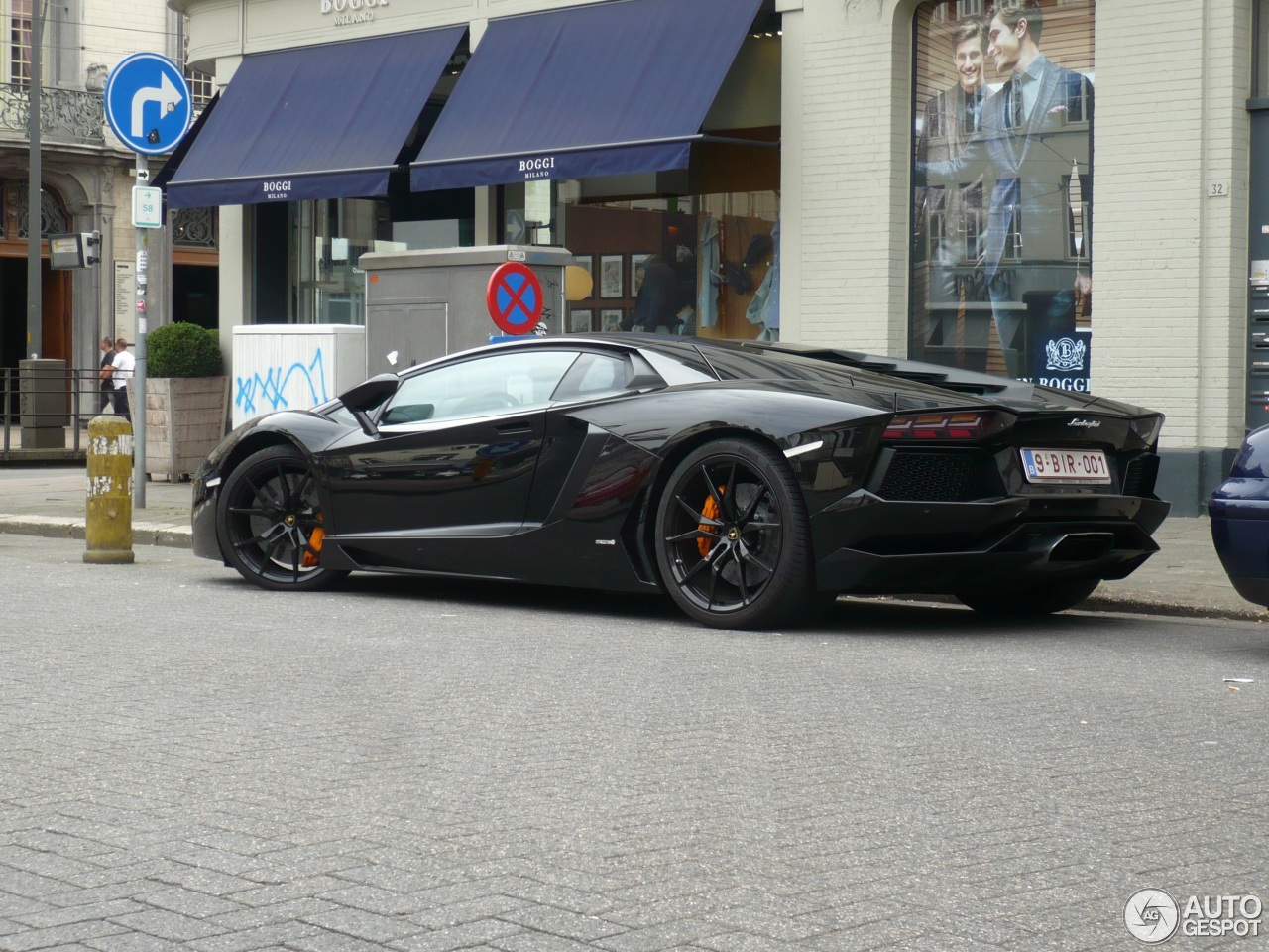 Lamborghini Aventador LP700-4