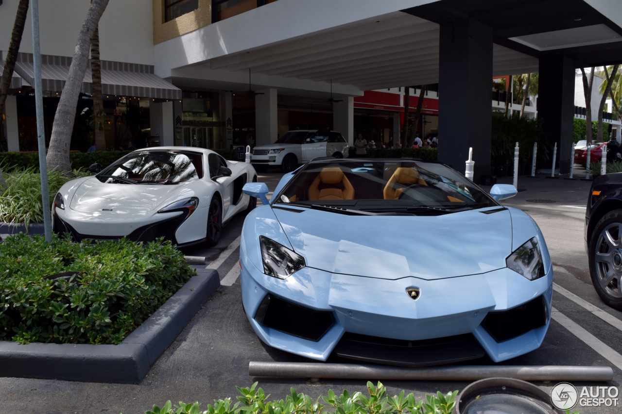 Lamborghini Aventador LP700-4 Roadster