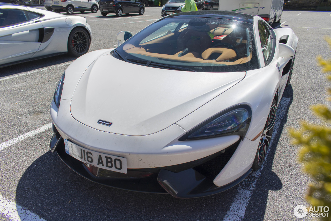 McLaren 570GT