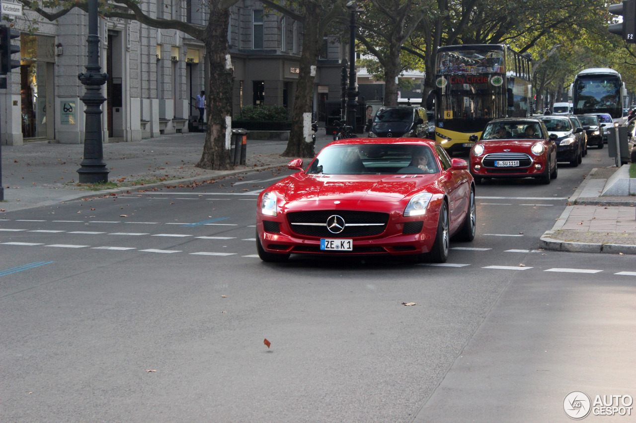 Mercedes-Benz SLS AMG