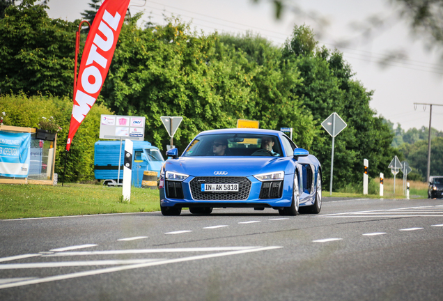 Audi R8 V10 Plus 2015