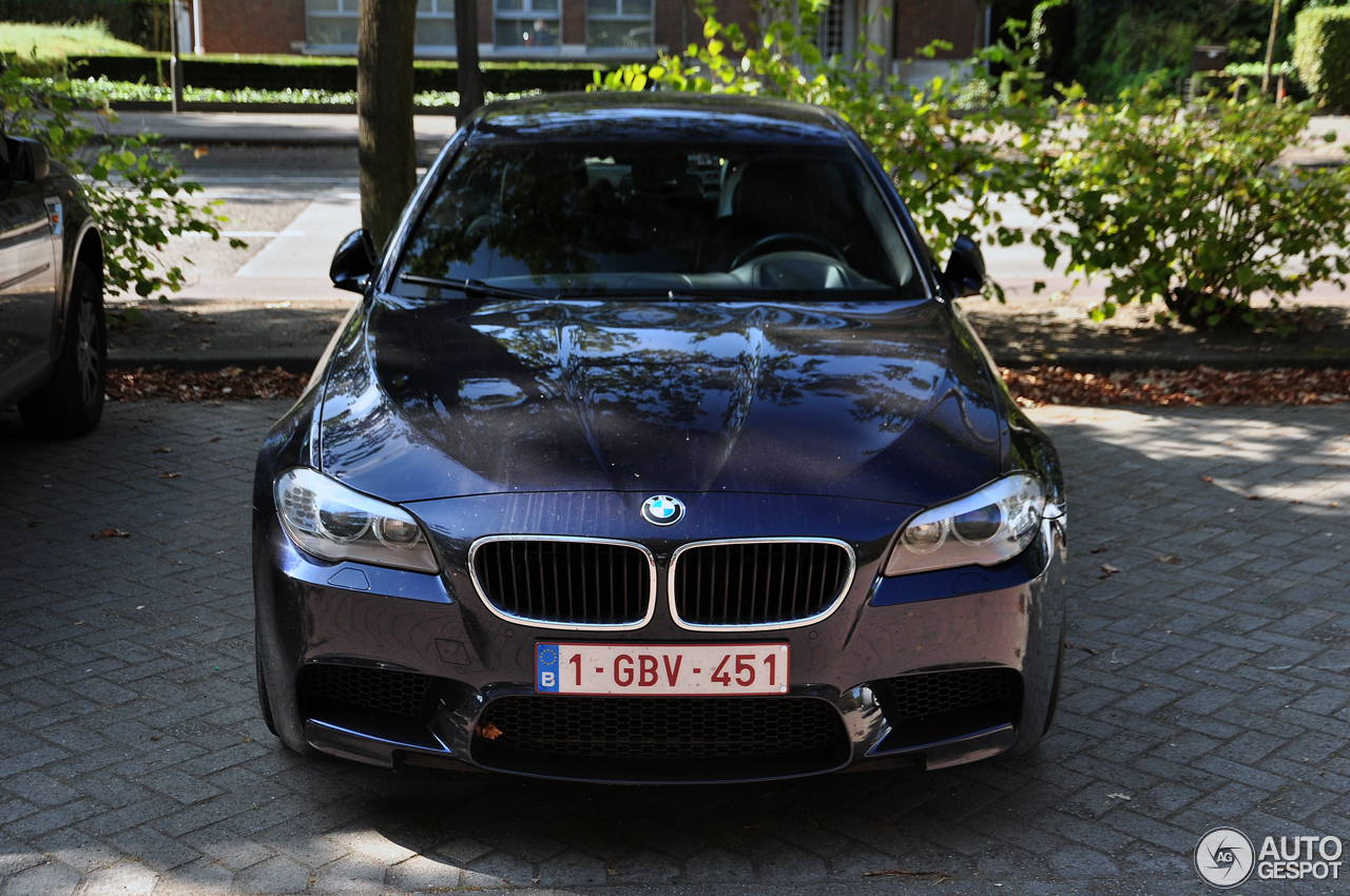 BMW M5 F10 2011