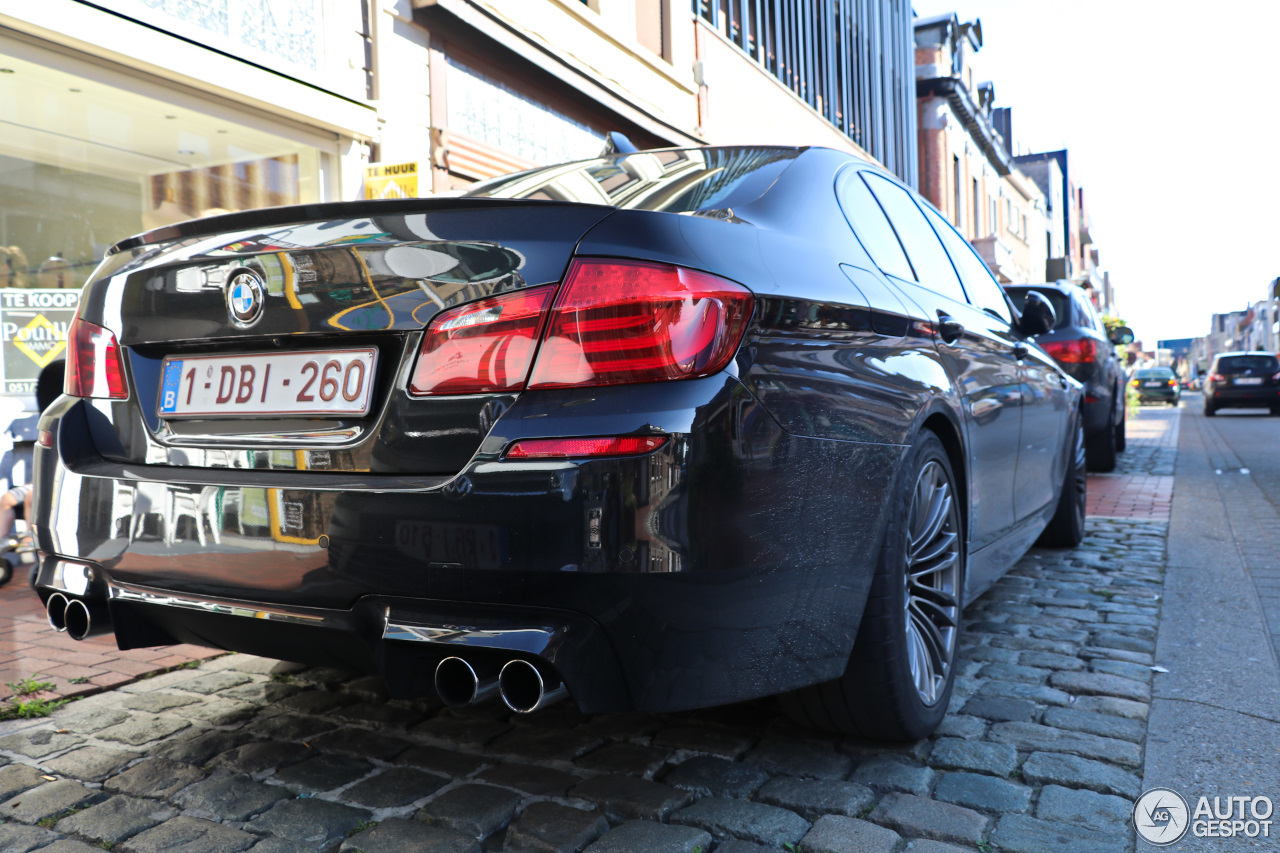 BMW M5 F10 2011