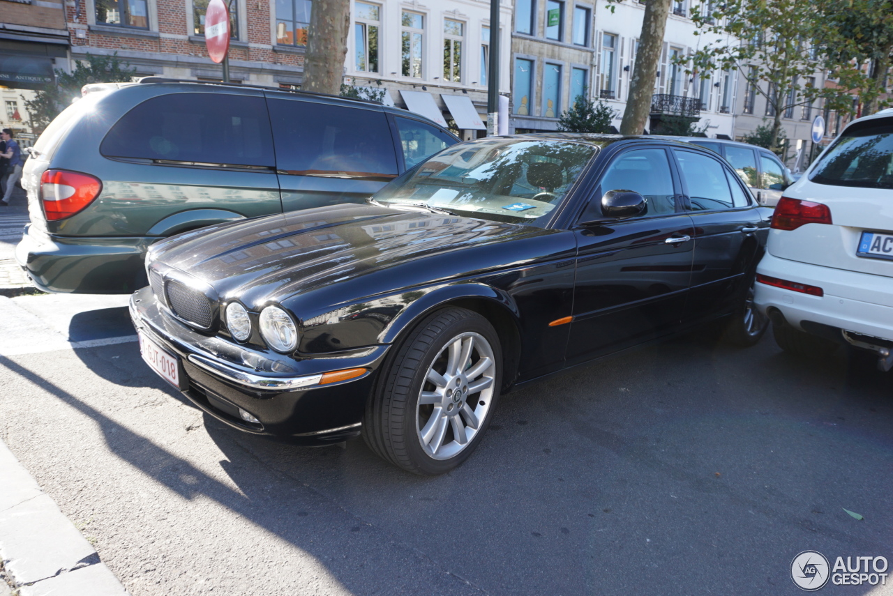 Jaguar XJR