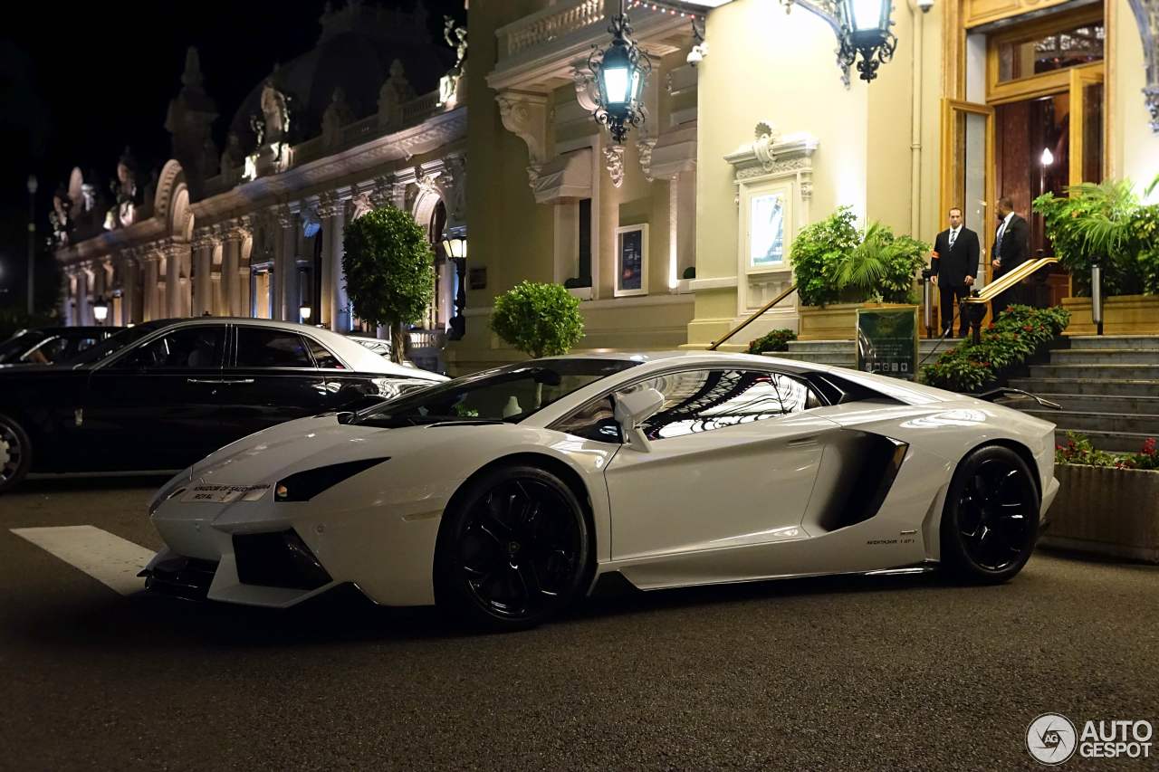 Lamborghini Aventador LP700-4