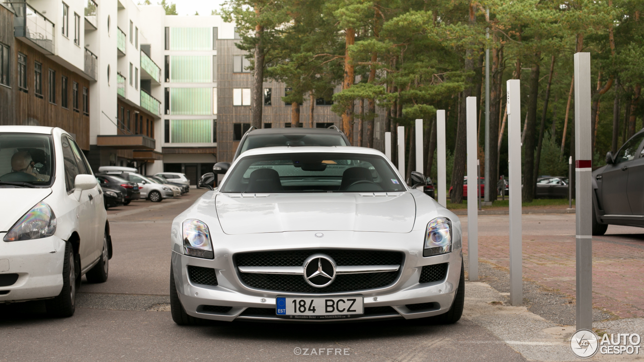 Mercedes-Benz SLS AMG