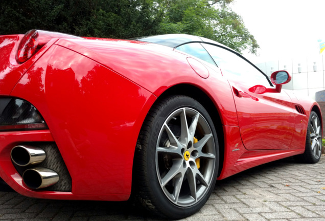 Ferrari California