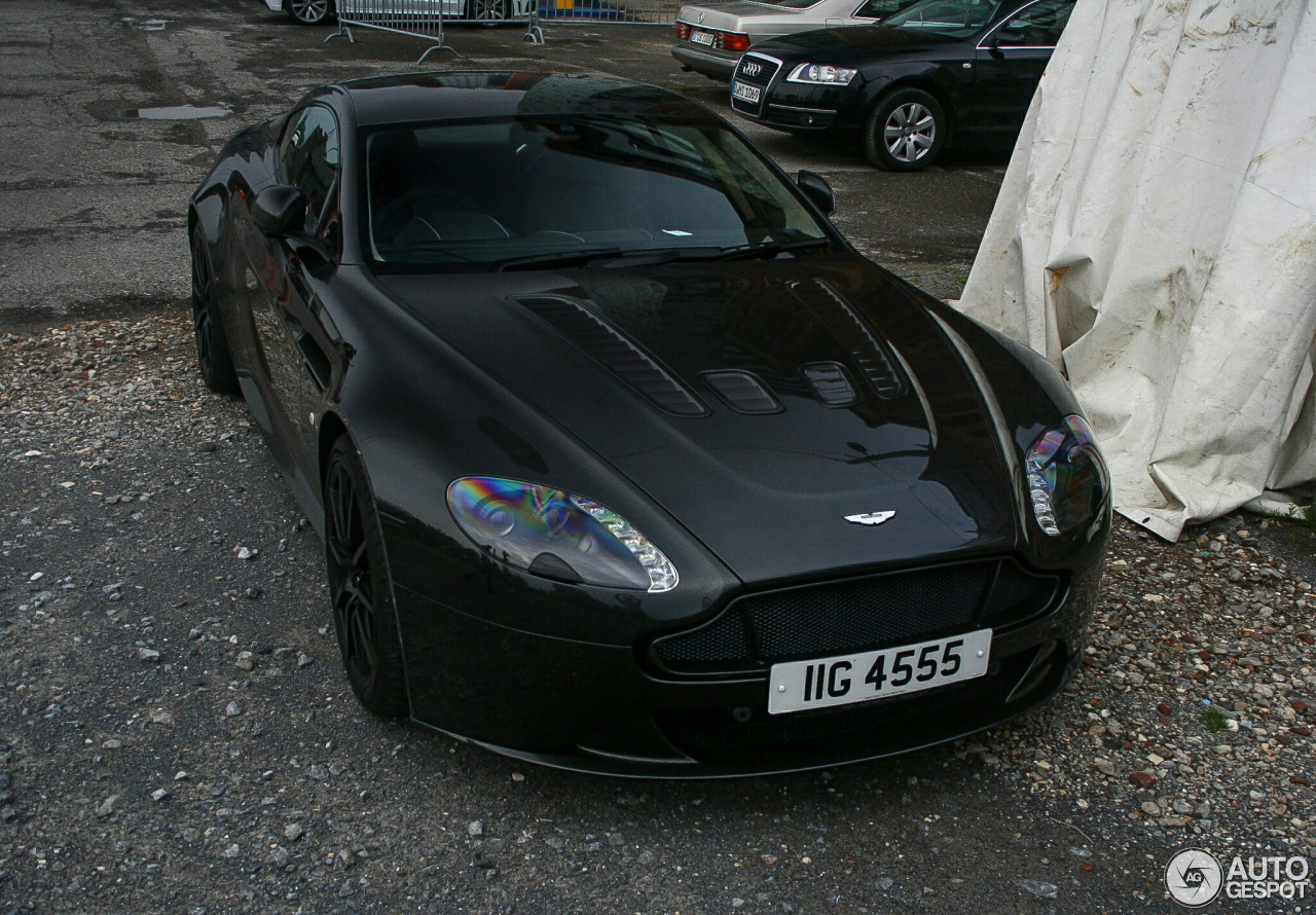 Aston Martin V12 Vantage S