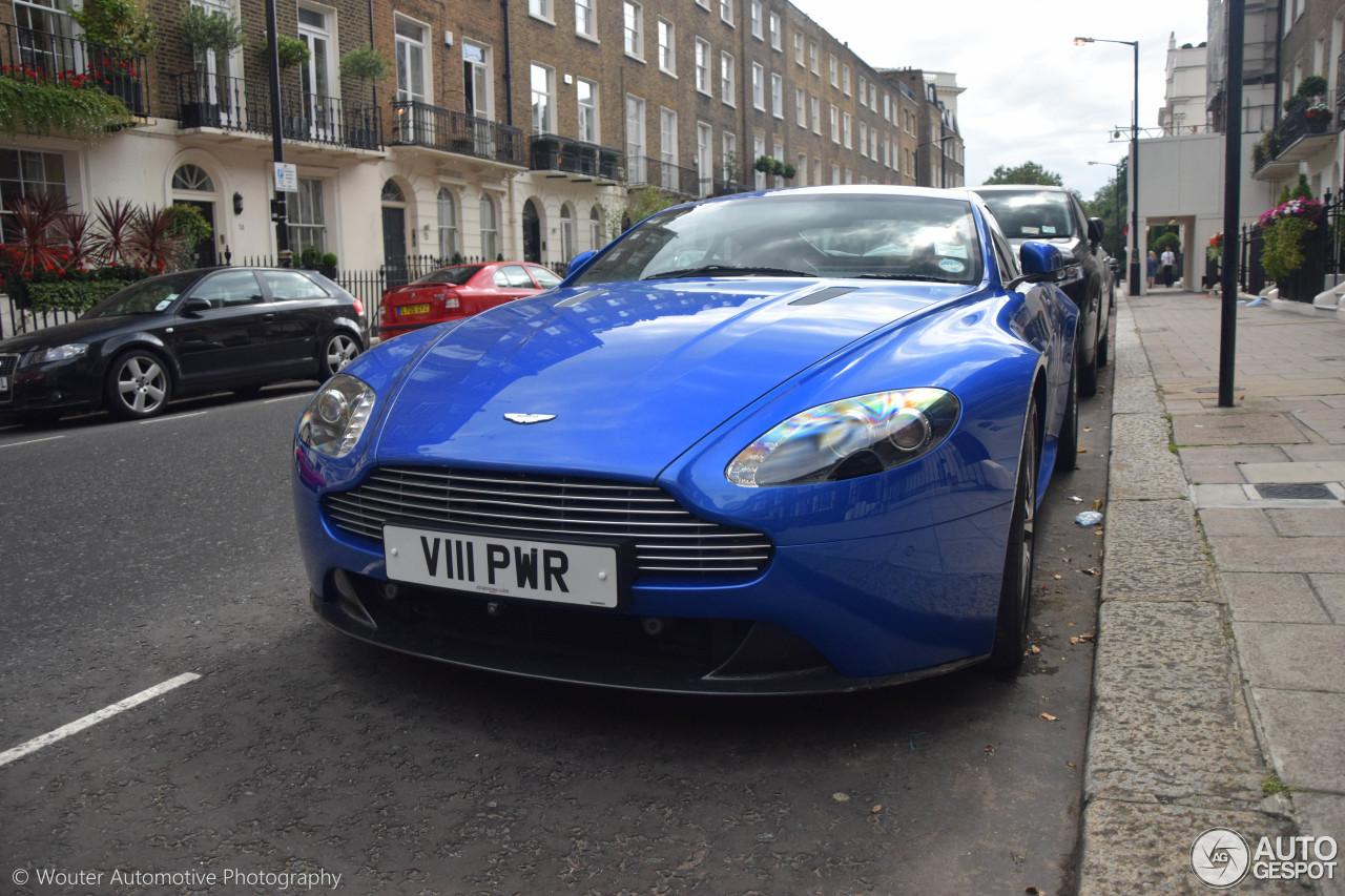 Aston Martin V8 Vantage S