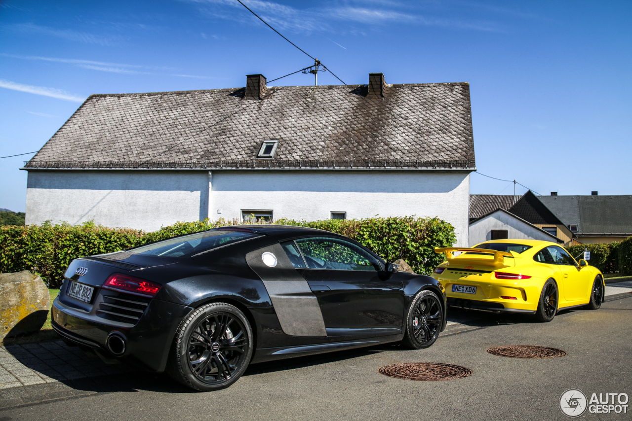 Audi R8 V10 Plus 2013