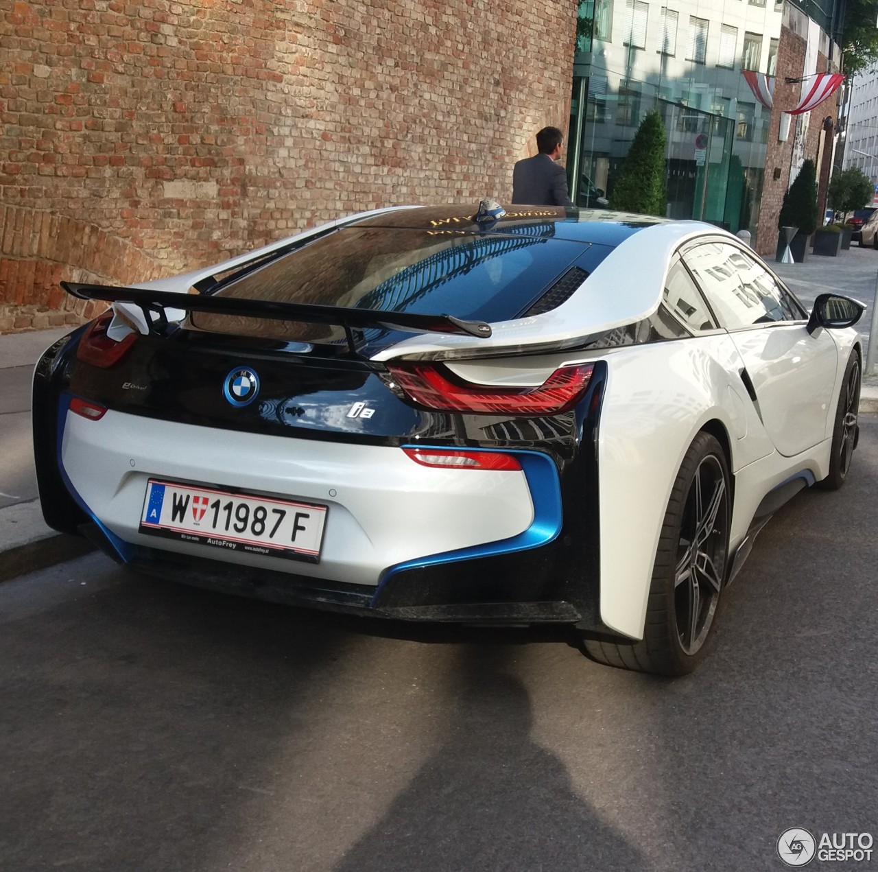 BMW i8