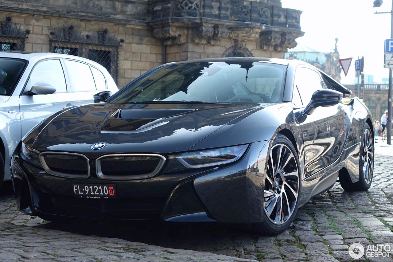 BMW i8