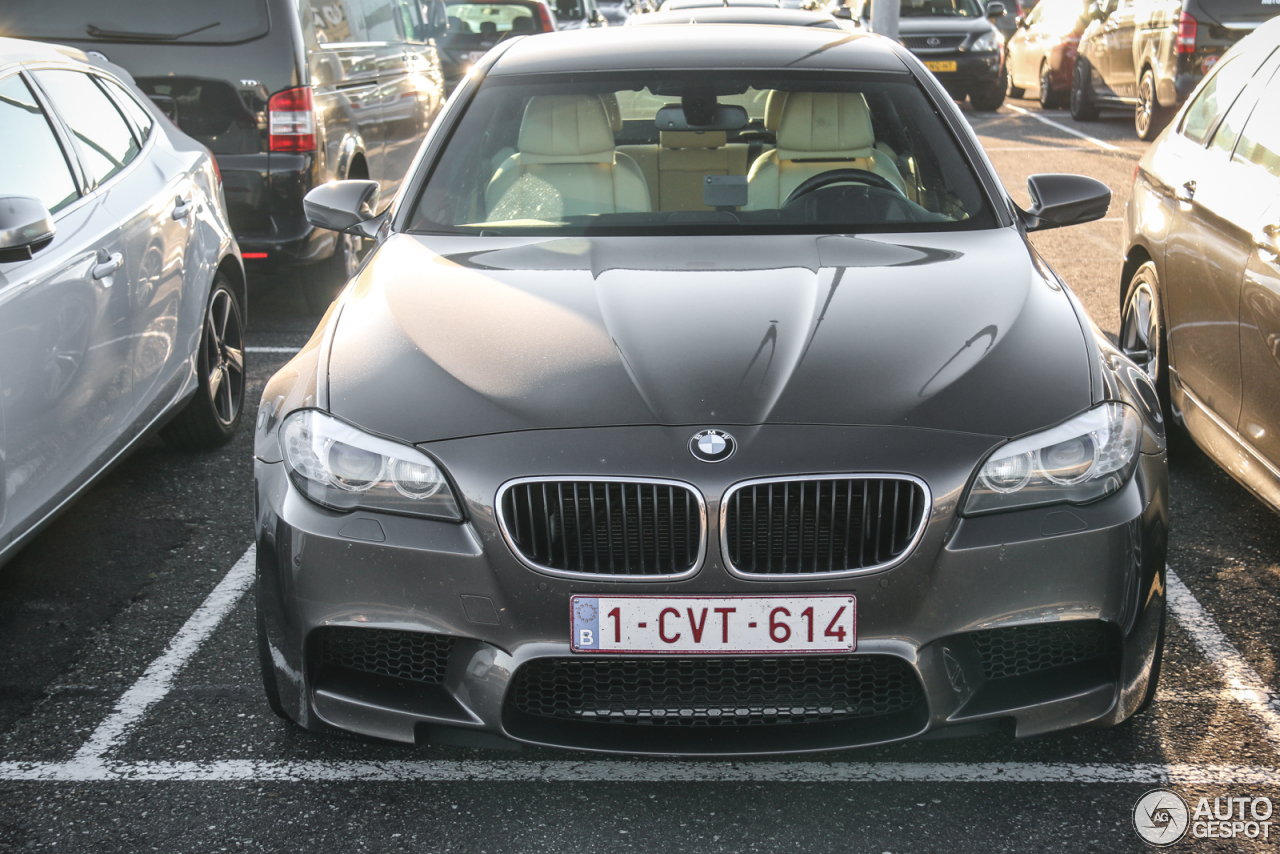 BMW M5 F10 2011