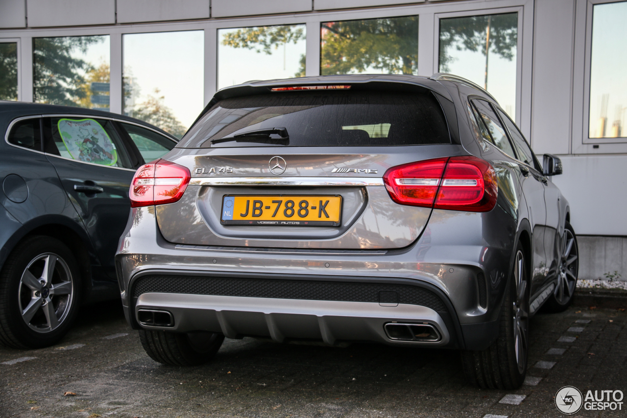 Mercedes-Benz GLA 45 AMG X156