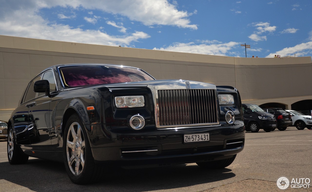 Rolls-Royce Phantom EWB