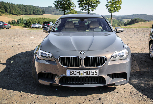 BMW M5 F10 2011