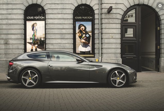 Ferrari FF