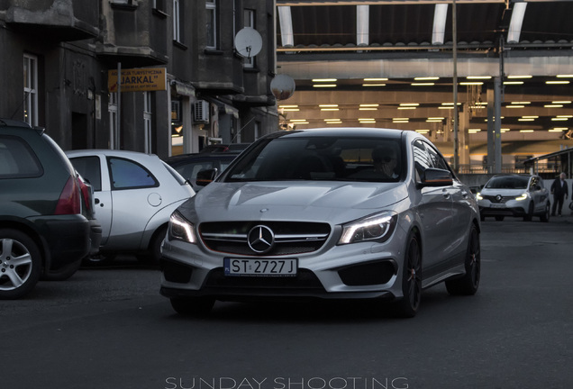 Mercedes-Benz CLA 45 AMG OrangeArt Edition C117