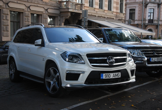 Mercedes-Benz GL 63 AMG X166