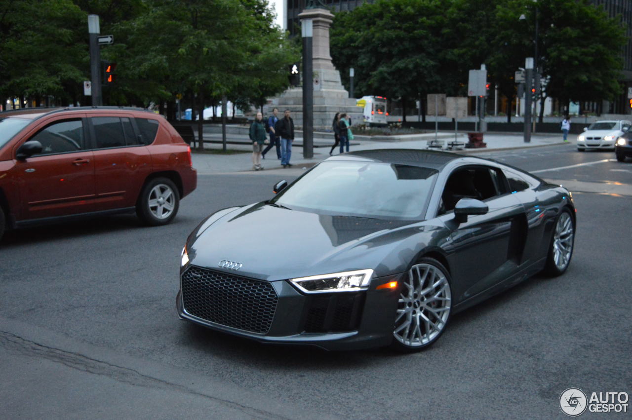 Audi R8 V10 2015