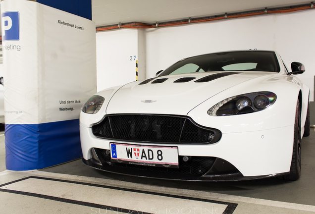 Aston Martin V12 Vantage S