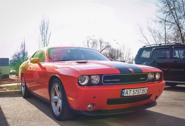 Dodge Challenger SRT-8