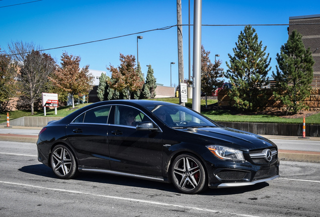 Mercedes-Benz CLA 45 AMG C117