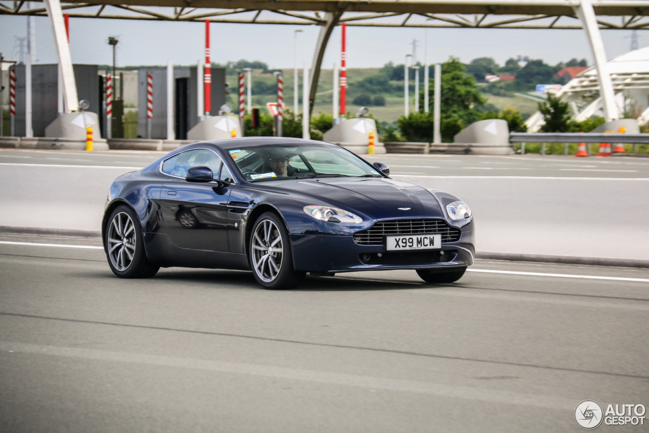 Aston Martin V8 Vantage