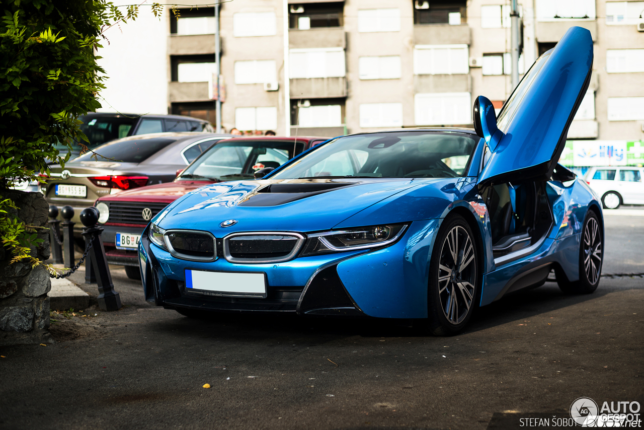 BMW i8