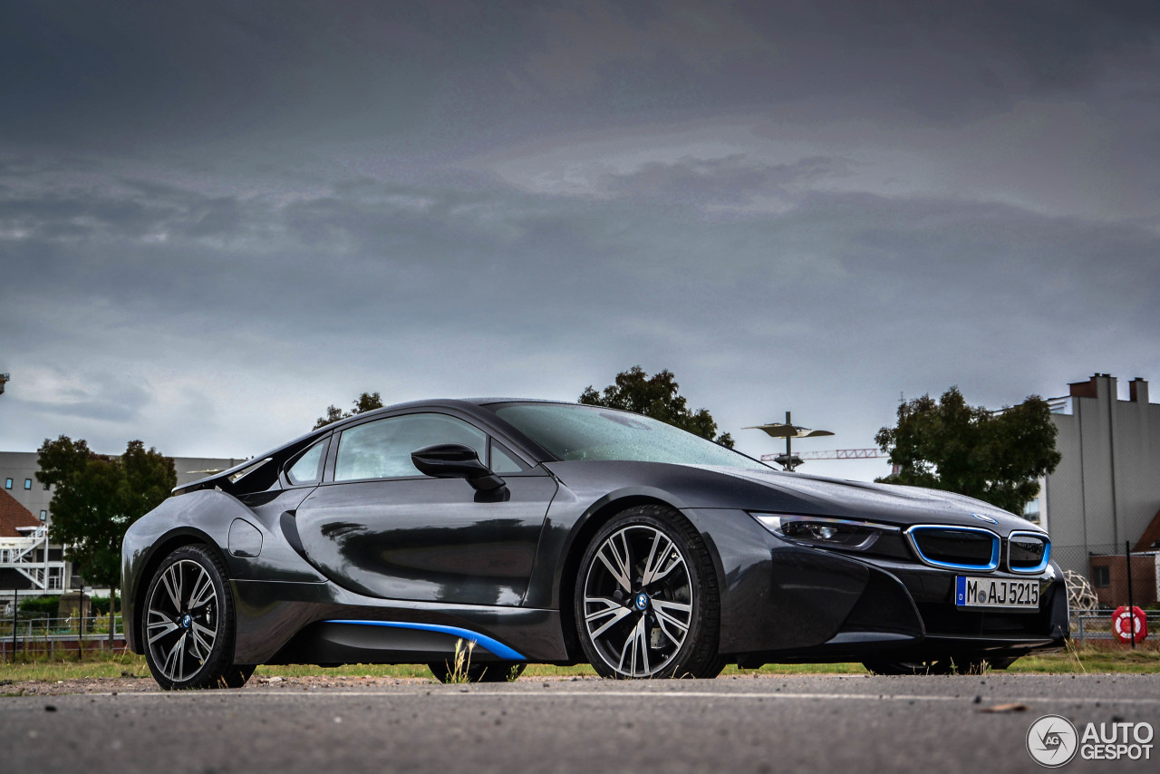 BMW i8