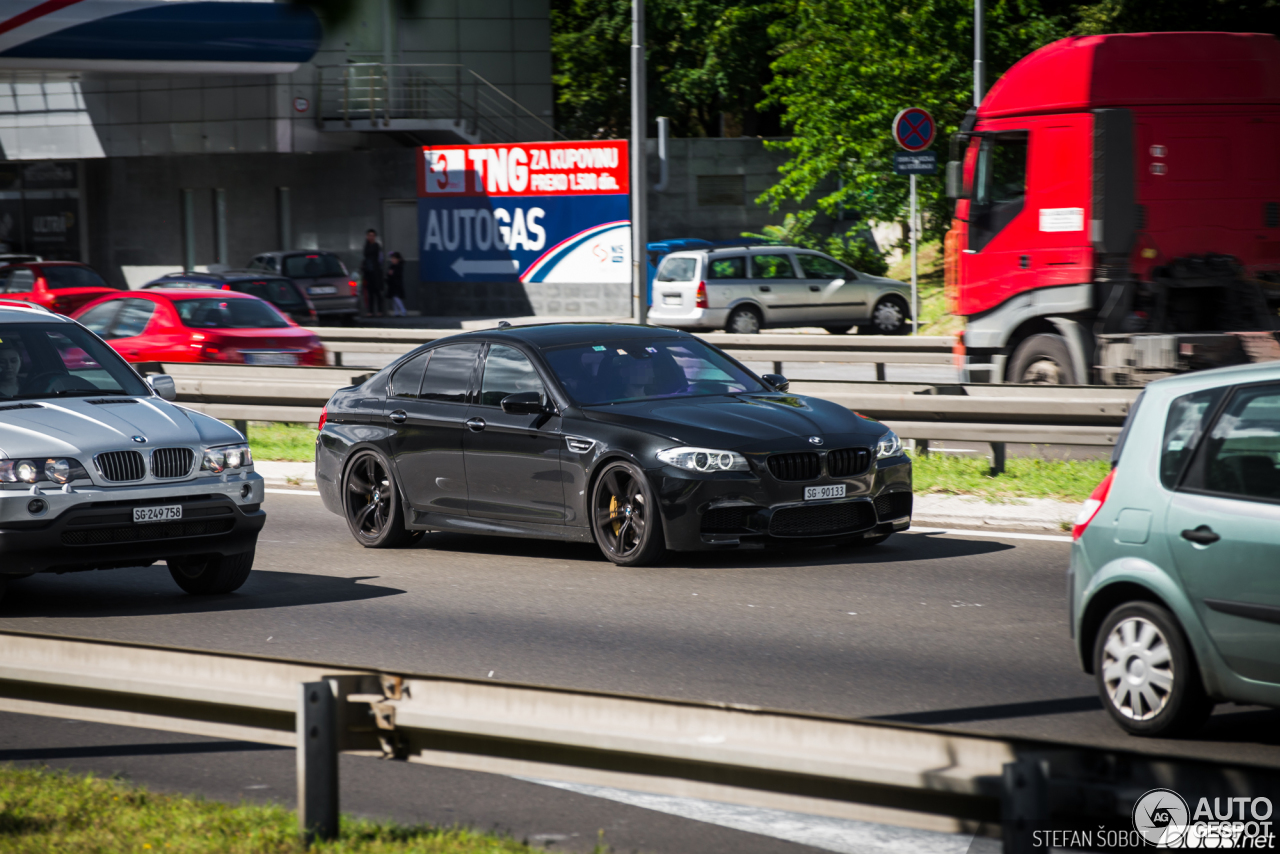 BMW M5 F10 2011