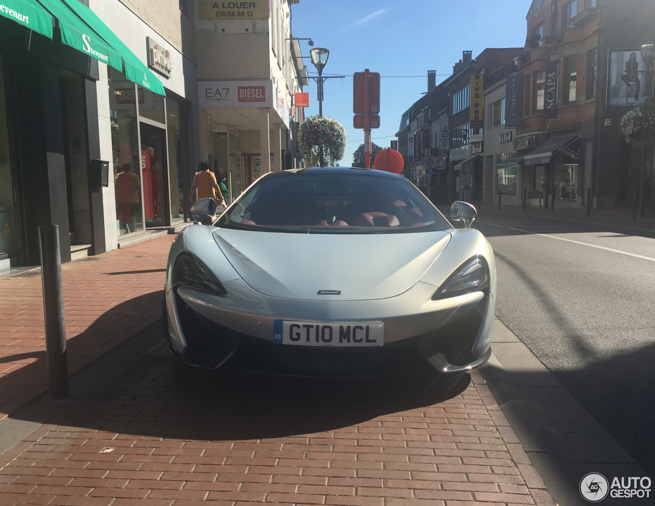 McLaren 570GT