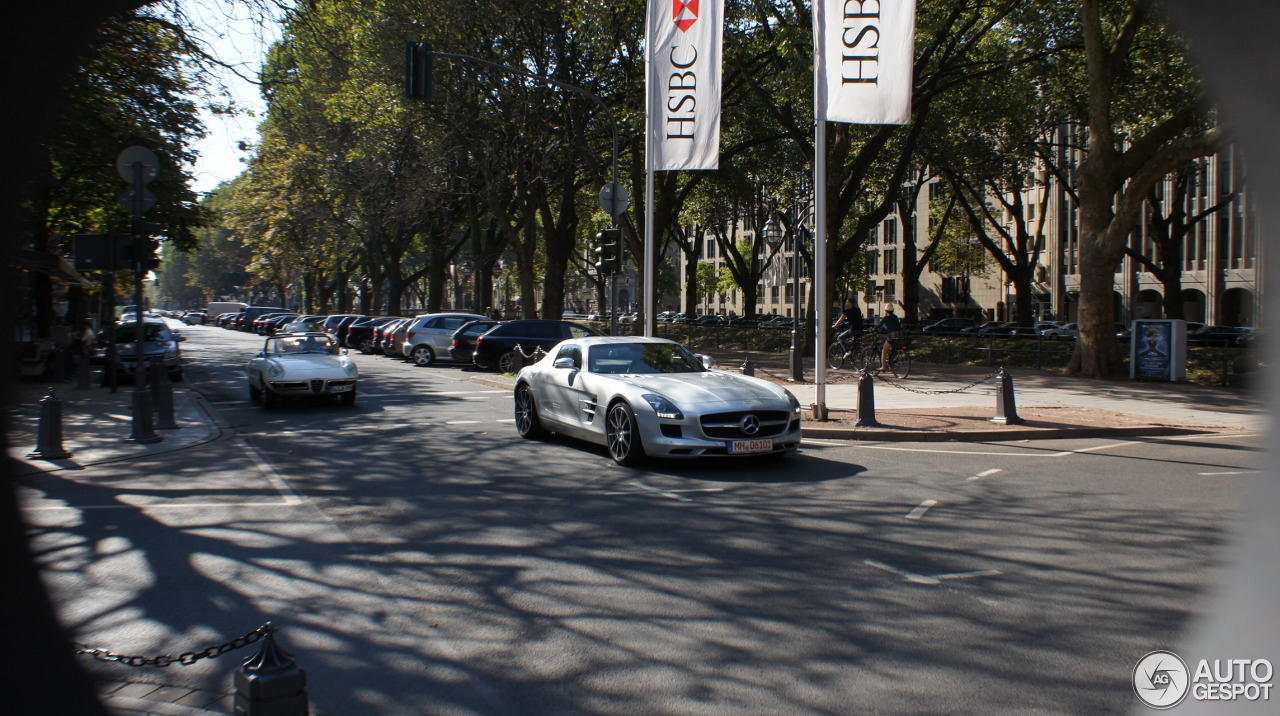 Mercedes-Benz SLS AMG