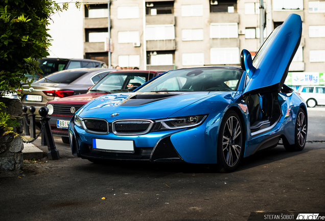 BMW i8