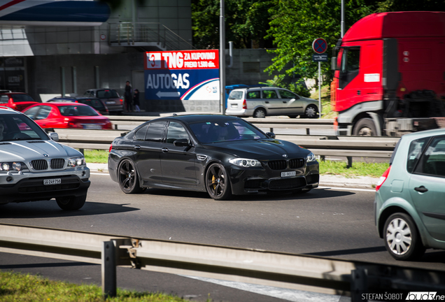 BMW M5 F10 2011