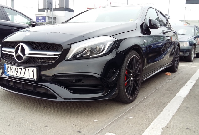 Mercedes-AMG A 45 W176 2015