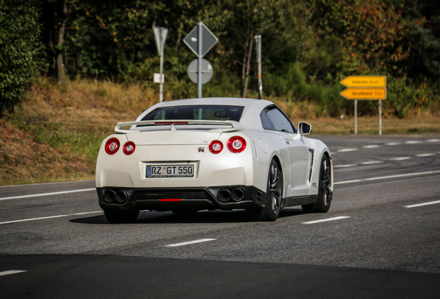 Nissan GT-R 2014