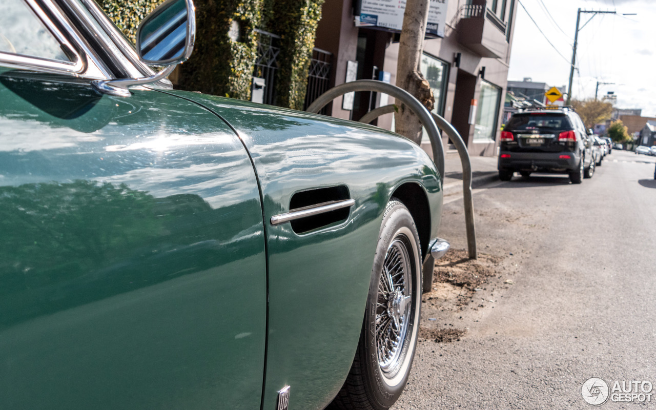 Aston Martin DB6 MKI